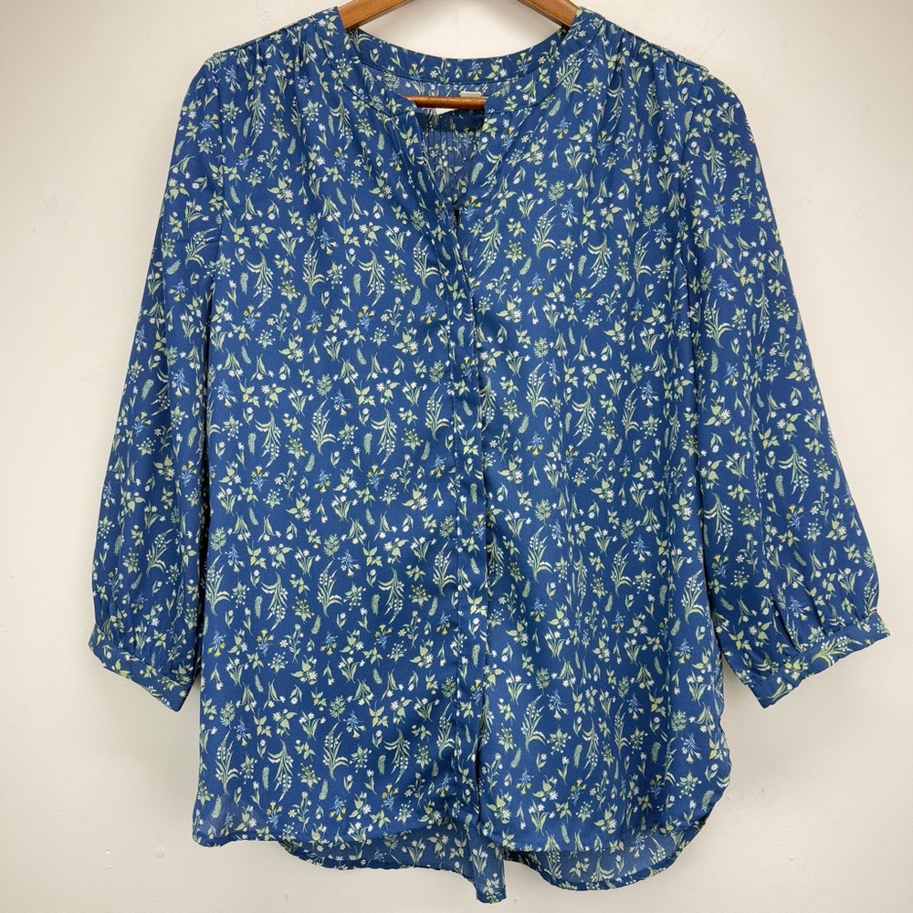 Jachs Girlfriend size Small Women’s Blue Floral 3/4 Sleeve Button Up Top
